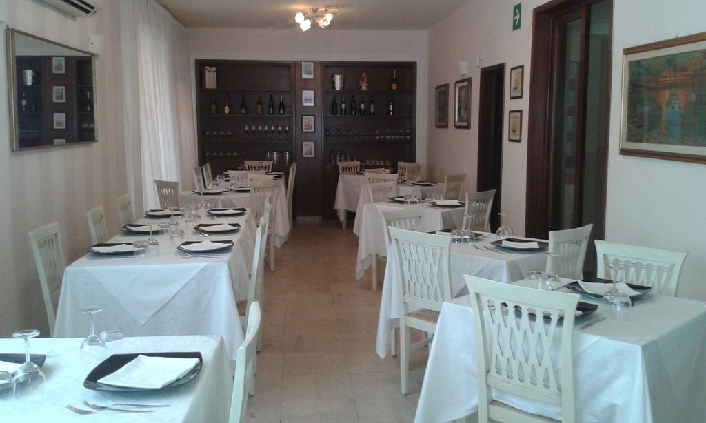 Hotel Ristorante La Terrazza ลิโด ดิ กามาโยเร ภายนอก รูปภาพ